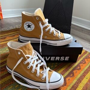 Converse Burnt Honey High-Tops Women’s Size 6.5